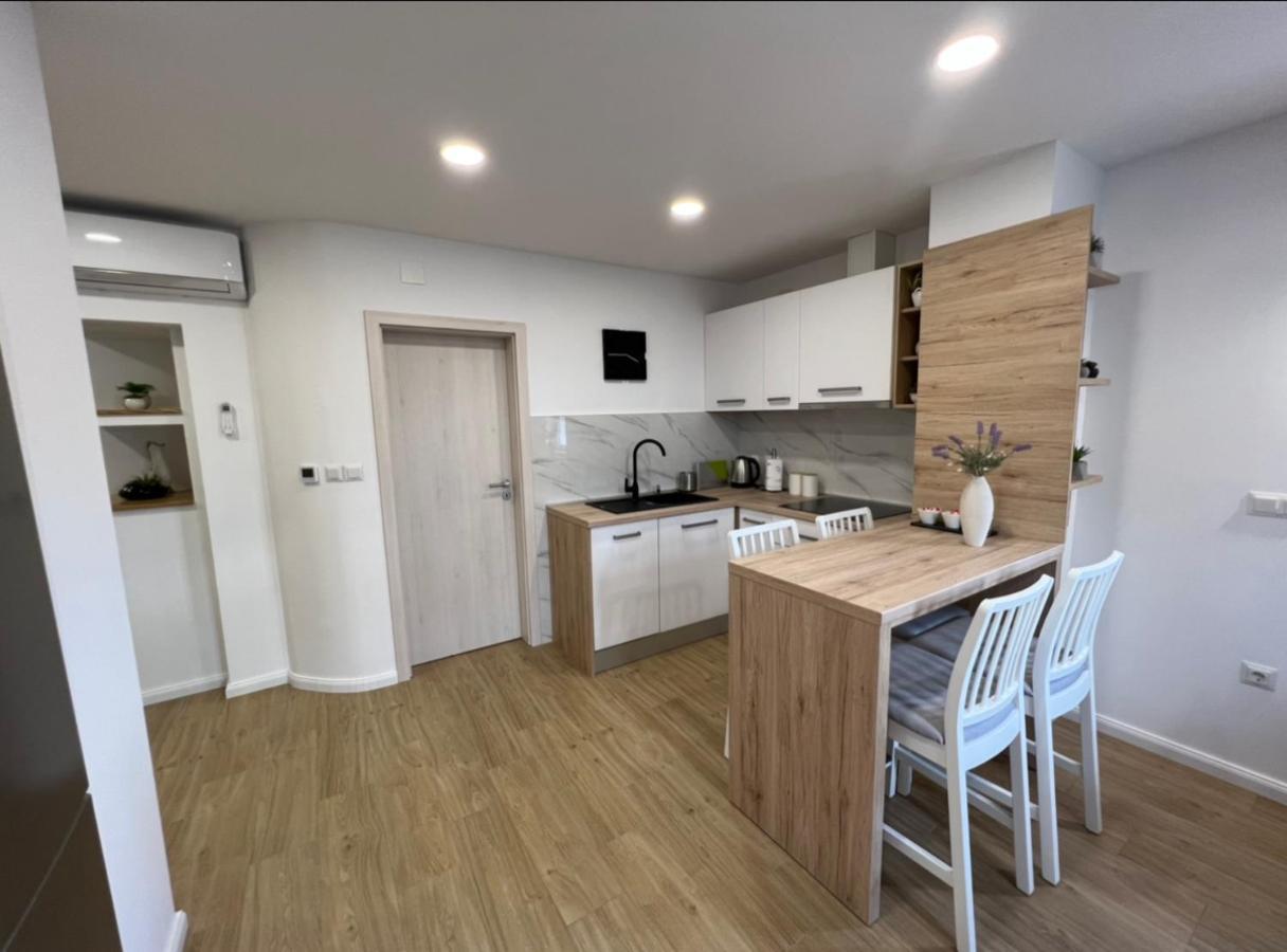 Apartmani Nova Karlovac Luaran gambar