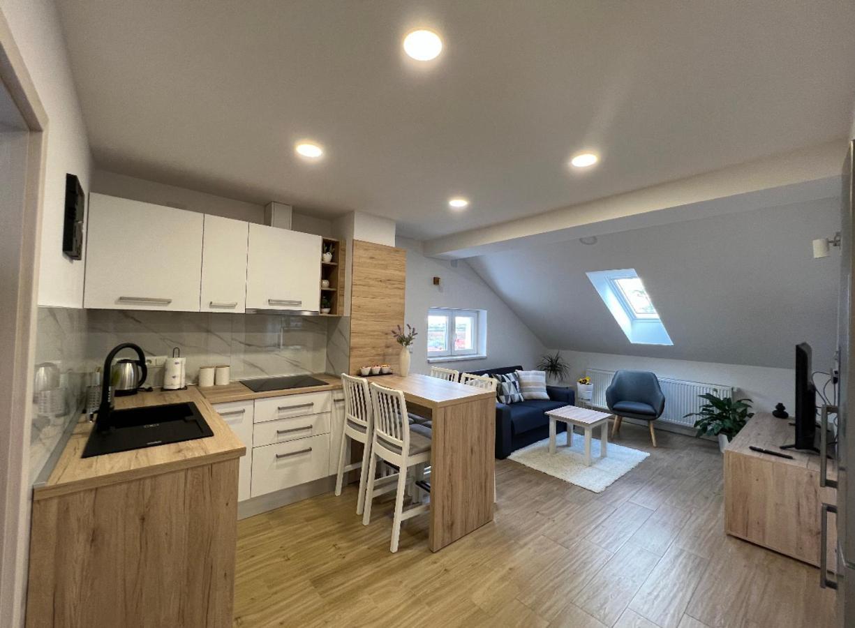 Apartmani Nova Karlovac Luaran gambar