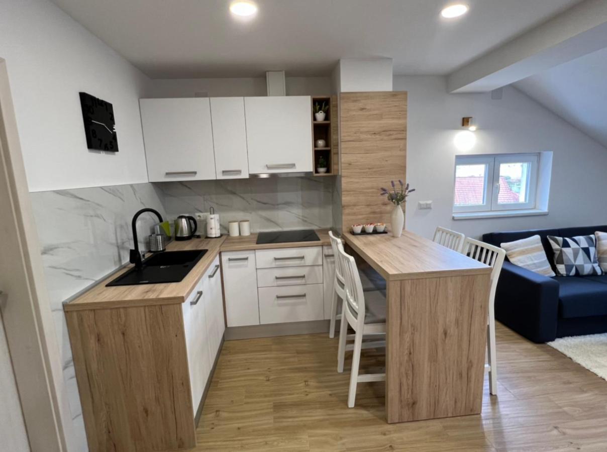 Apartmani Nova Karlovac Luaran gambar