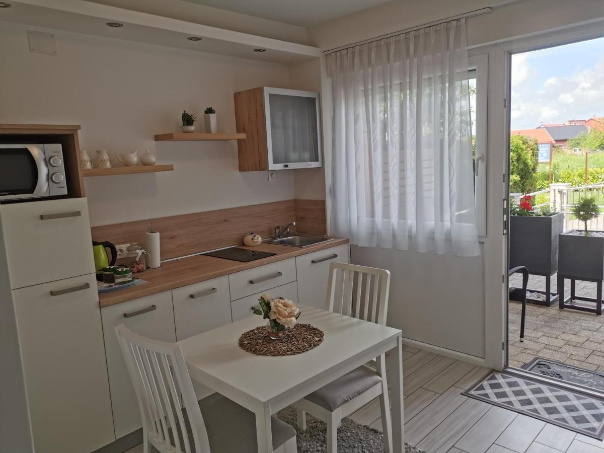 Apartmani Nova Karlovac Luaran gambar