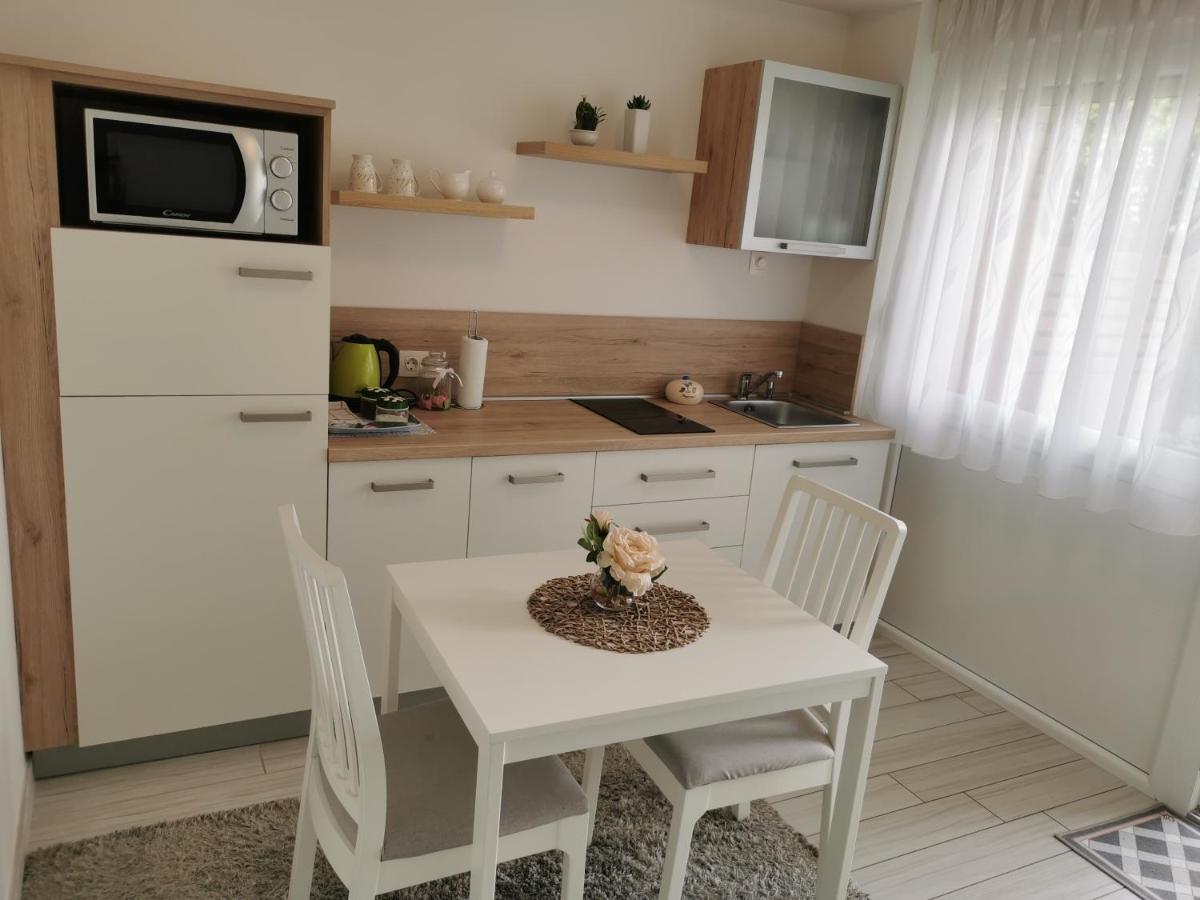 Apartmani Nova Karlovac Luaran gambar