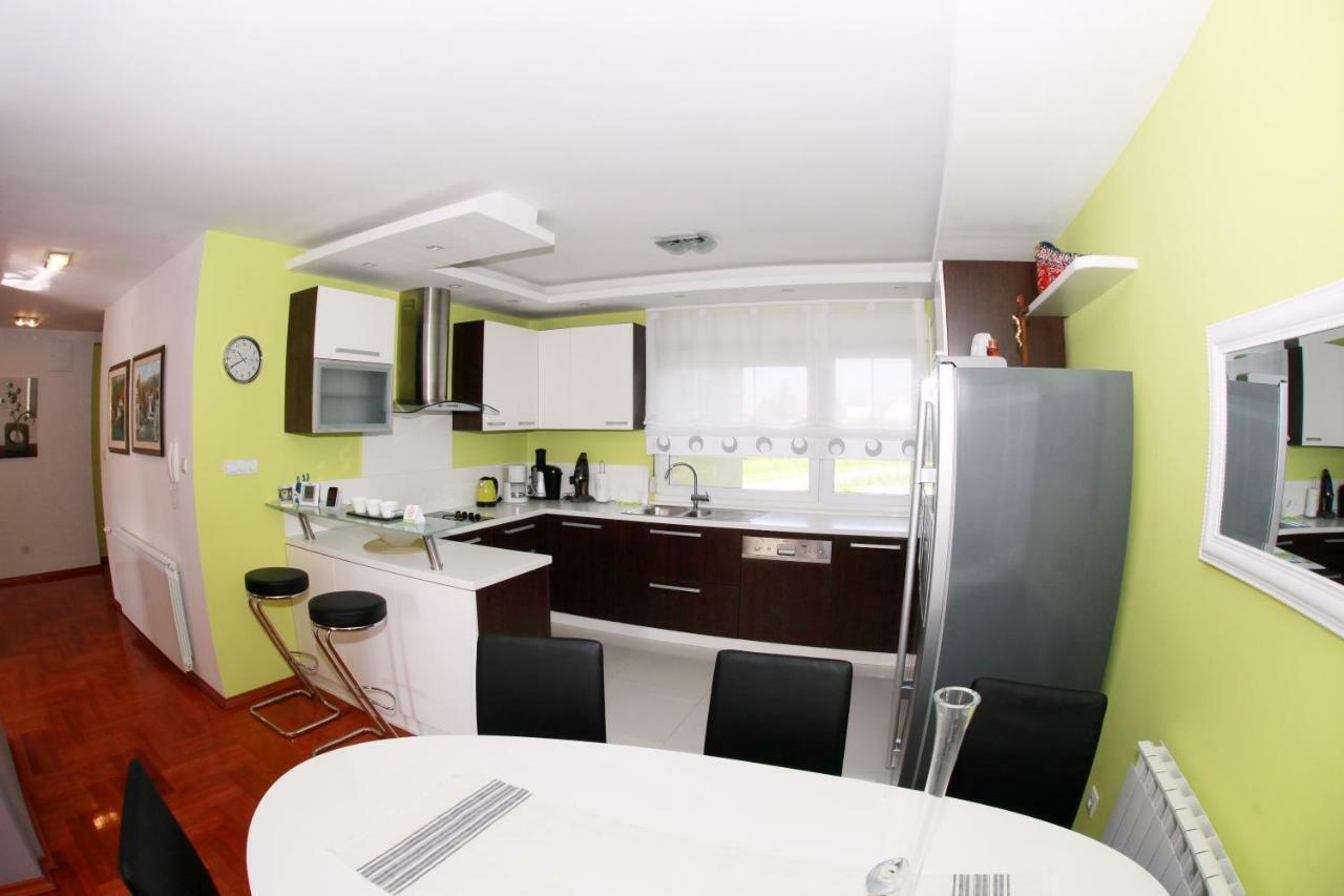 Apartmani Nova Karlovac Luaran gambar