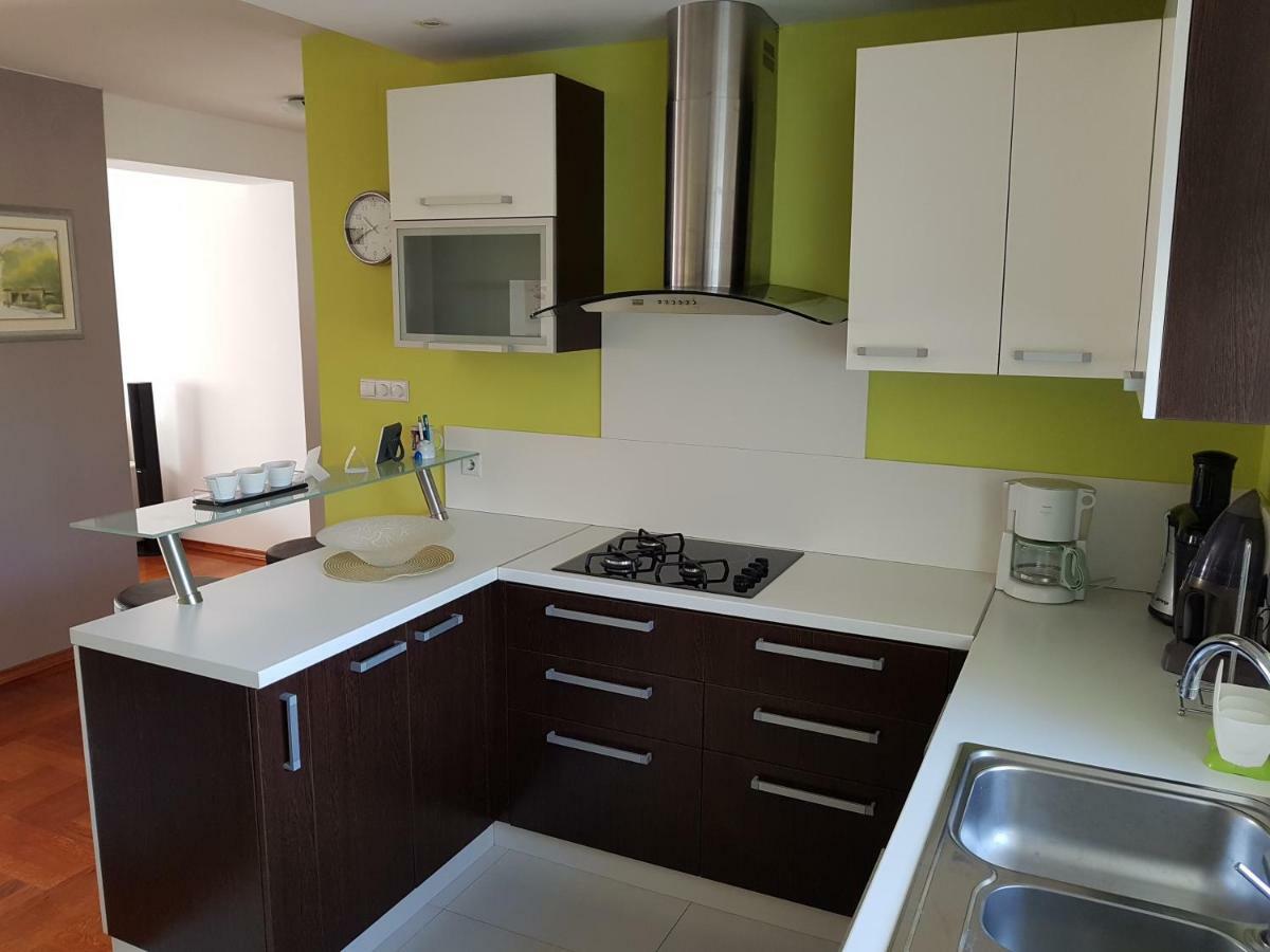 Apartmani Nova Karlovac Luaran gambar