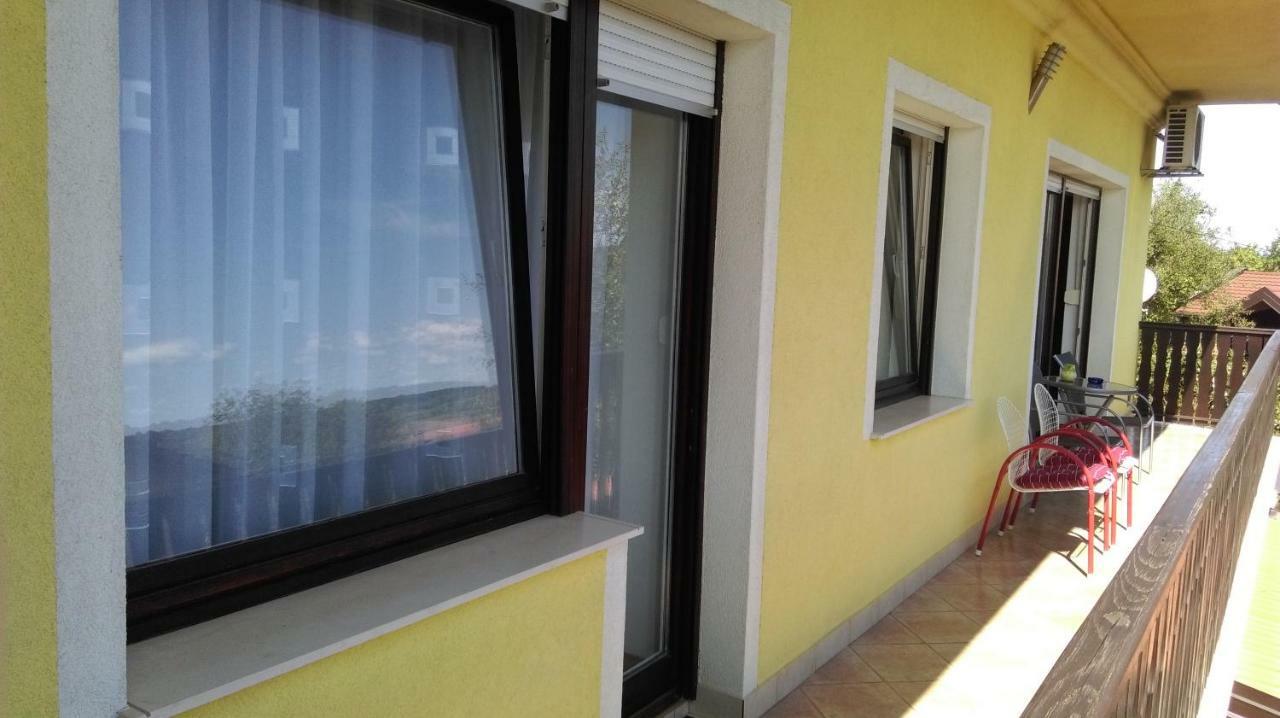 Apartmani Nova Karlovac Luaran gambar