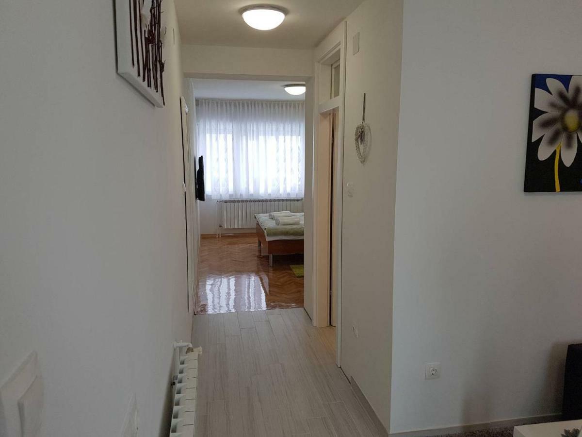 Apartmani Nova Karlovac Luaran gambar